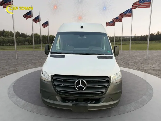 SEMINUEVOS MERCEDES-BENZ Sprinter 3500 XD Cargo a Estados en autogozo