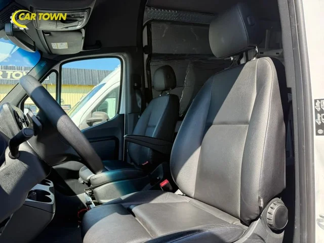 SEMINUEVOS MERCEDES-BENZ Sprinter 3500 XD Cargo a Estados en autogozo