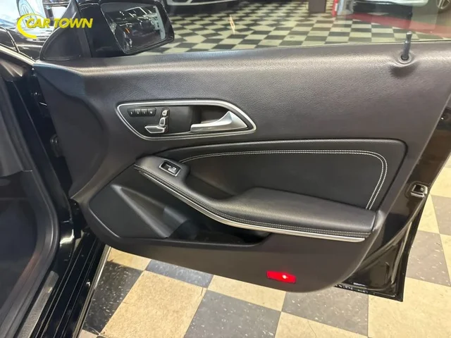 SEMINUEVOS MERCEDES-BENZ CLA a Estados en autogozo