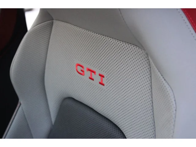 SEMINUEVOS VOLKSWAGEN Golf GTI a Estados en autogozo