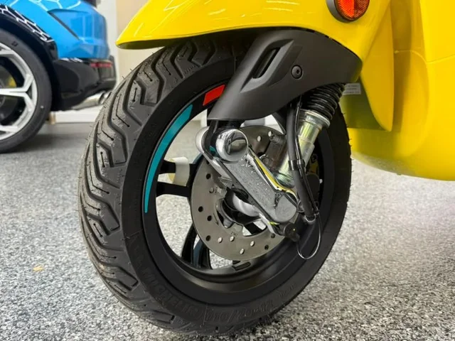 SEMINUEVOS VESPA PRIMAVERA a Estados en autogozo