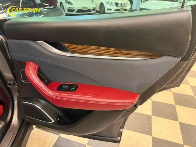 SEMINUEVOS MASERATI Levante a Estados en autogozo