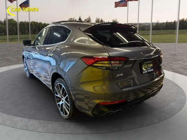 SEMINUEVOS MASERATI Levante a Estados en autogozo