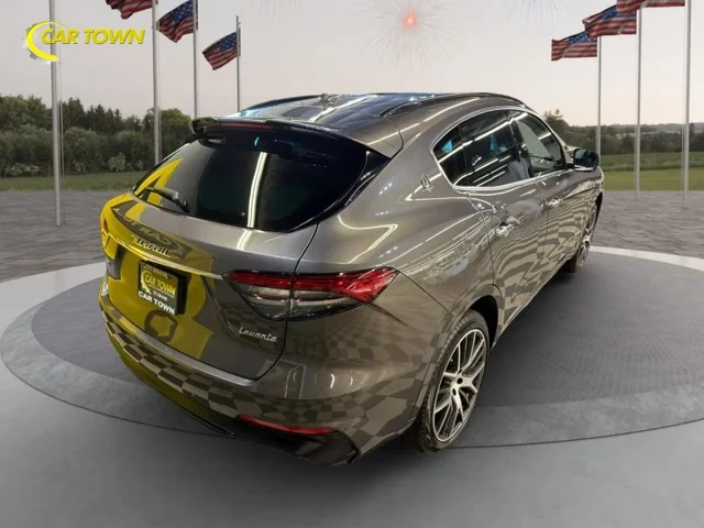SEMINUEVOS MASERATI Levante a Estados en autogozo