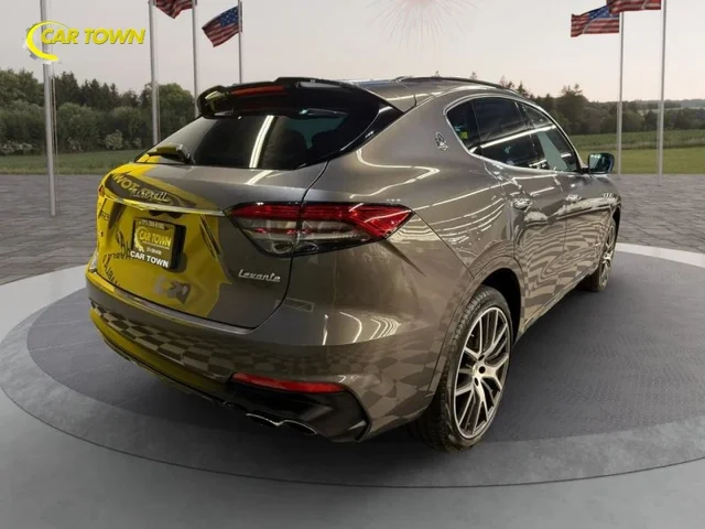 SEMINUEVOS MASERATI Levante a Estados en autogozo