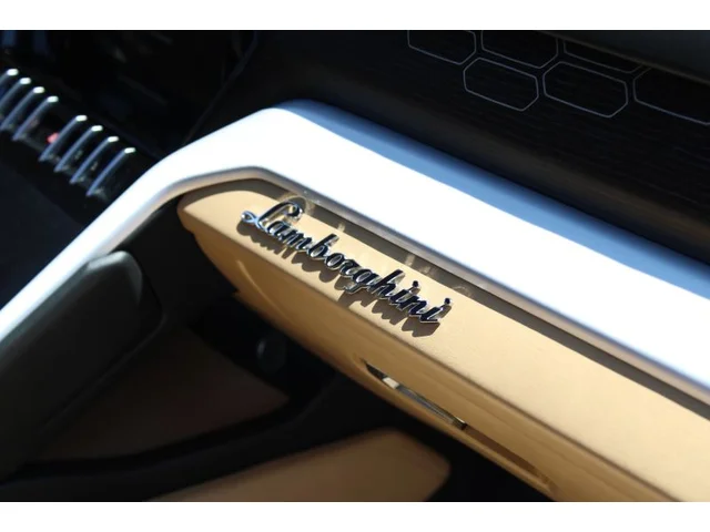 SEMINUEVOS LAMBORGHINI Urus a Estados en autogozo