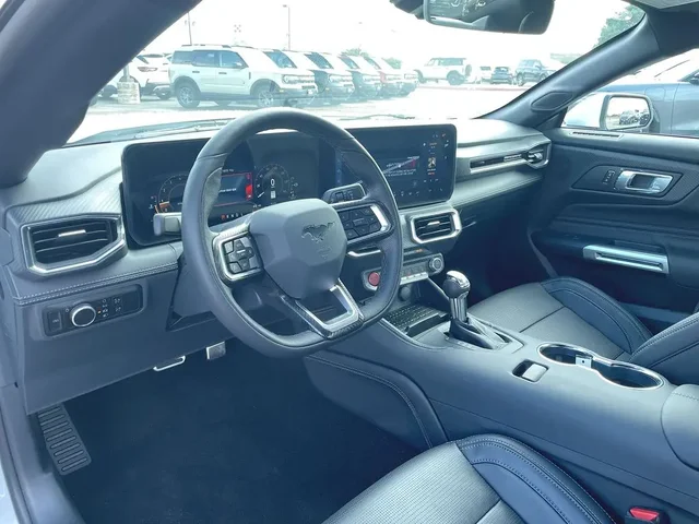 Nuevos FORD MUSTANG à Estados chez autogozo