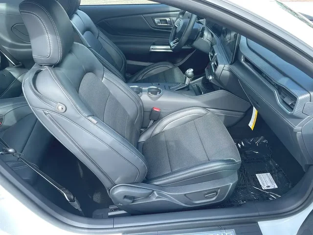Nuevos FORD MUSTANG à Estados chez autogozo