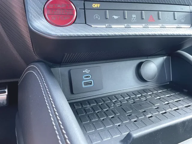 Nuevos FORD MUSTANG à Estados chez autogozo