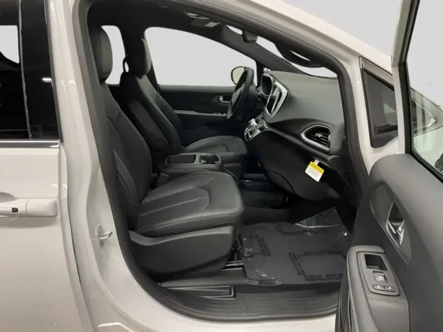 Nuevos CHRYSLER VOYAGER à Estados chez autogozo