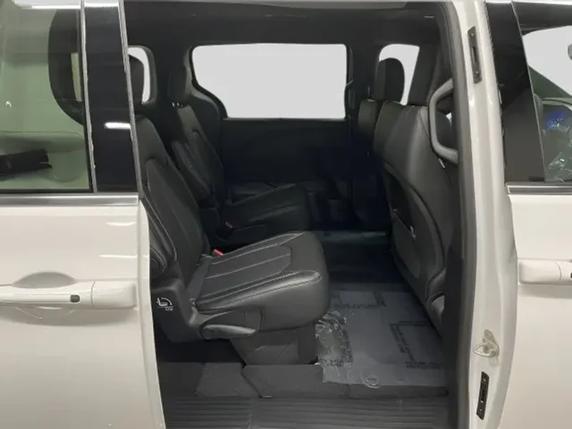 Nuevos CHRYSLER VOYAGER à Estados chez autogozo