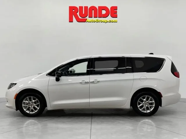Nuevos CHRYSLER VOYAGER à Estados chez autogozo