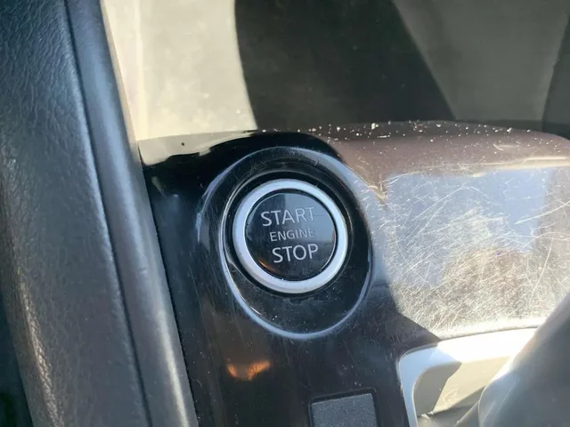 SEMINUEVOS NISSAN Versa a Estados en autogozo