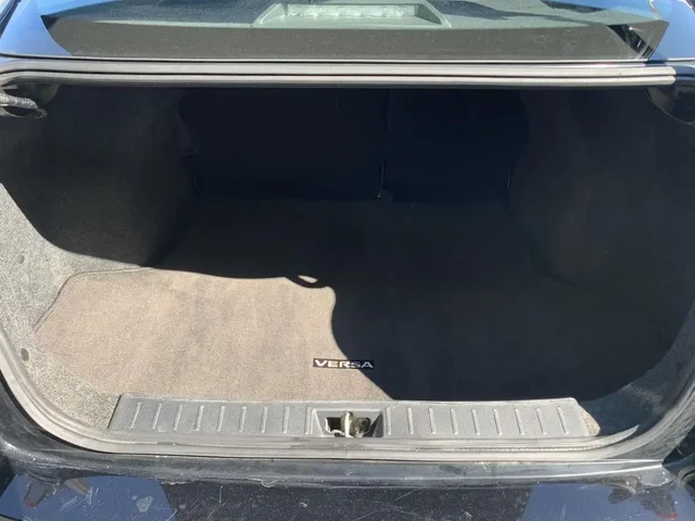 SEMINUEVOS NISSAN Versa a Estados en autogozo
