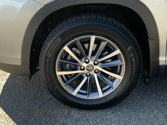 SEMINUEVOS TOYOTA Highlander a Estados en autogozo