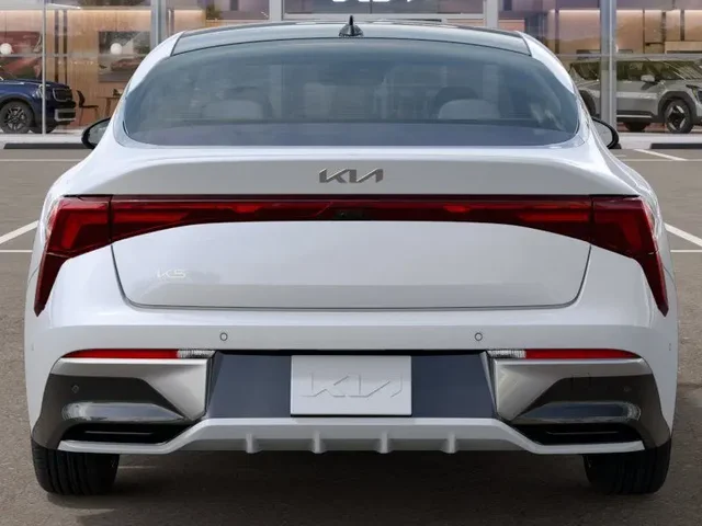 Nuevos KIA K5 à Estados chez autogozo