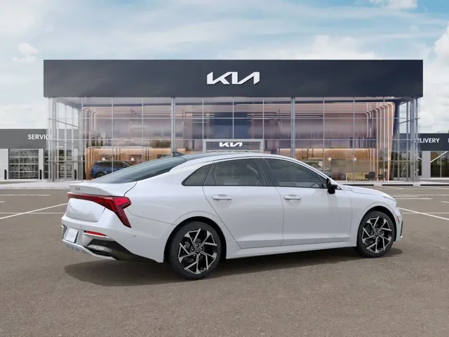 Nuevos KIA K5 à Estados chez autogozo