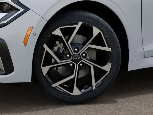 Nuevos KIA K5 à Estados chez autogozo