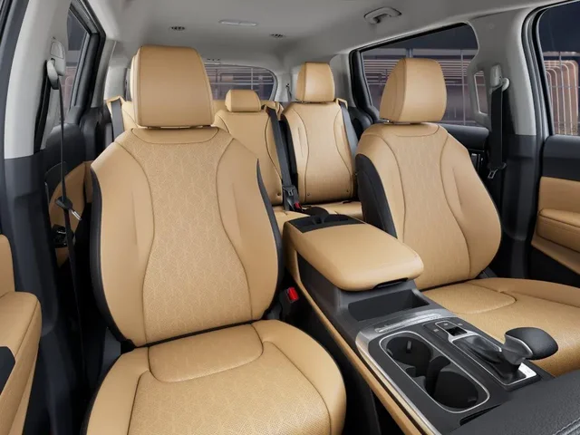 Nuevos KIA CARNIVAL à Estados chez autogozo