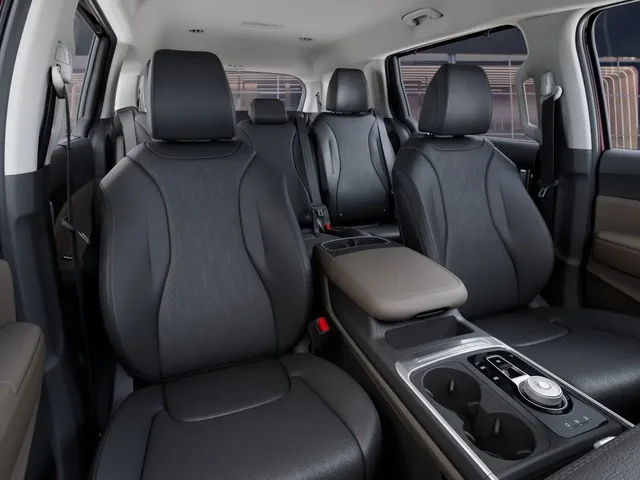 Nuevos KIA CARNIVAL HYBRID à Estados chez autogozo