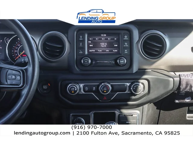 SEMINUEVOS JEEP Wrangler Unlimited at Lending Group Auto in Sacramento