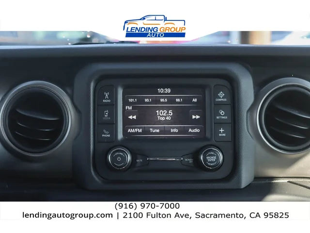 SEMINUEVOS JEEP Wrangler Unlimited at Lending Group Auto in Sacramento