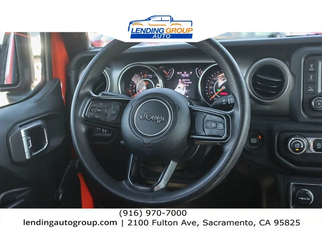 SEMINUEVOS JEEP Wrangler Unlimited at Lending Group Auto in Sacramento