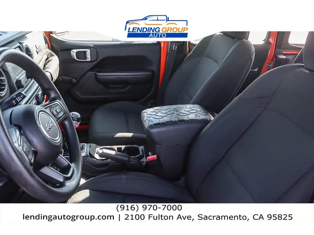 SEMINUEVOS JEEP Wrangler Unlimited at Lending Group Auto in Sacramento