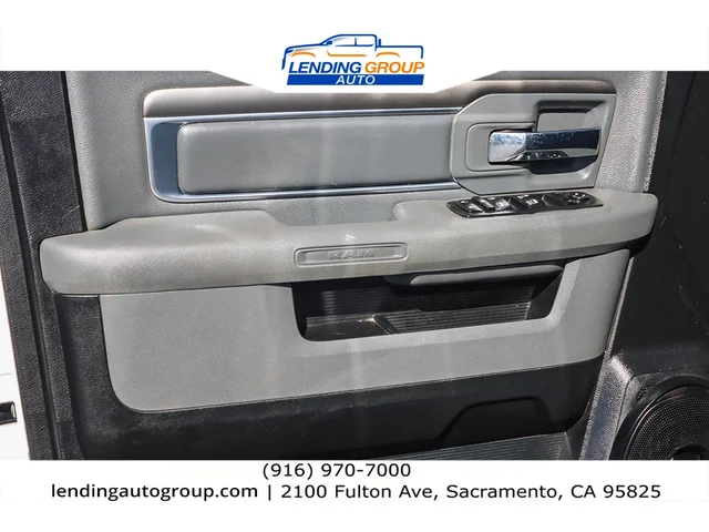 SEMINUEVOS RAM 1500 at Lending Group Auto in Sacramento