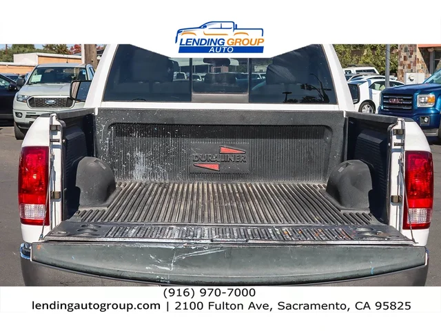 SEMINUEVOS RAM 1500 at Lending Group Auto in Sacramento