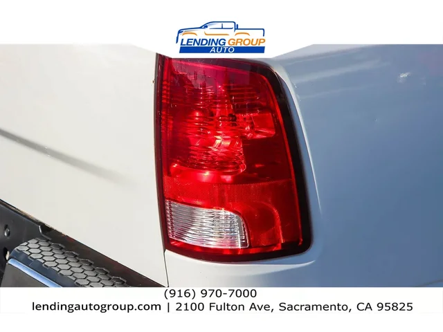 SEMINUEVOS RAM 1500 at Lending Group Auto in Sacramento