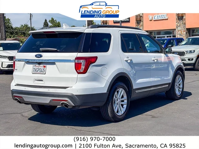 SEMINUEVOS FORD Explorer at Lending Group Auto in Sacramento