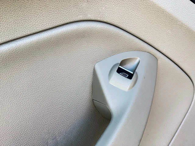 SEMINUEVOS FORD Escape at Lending Group Auto in Sacramento