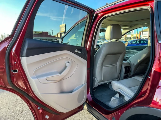 SEMINUEVOS FORD Escape at Lending Group Auto in Sacramento