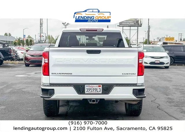 SEMINUEVOS CHEVROLET Silverado 1500 LTD at Lending Group Auto in Sacramento