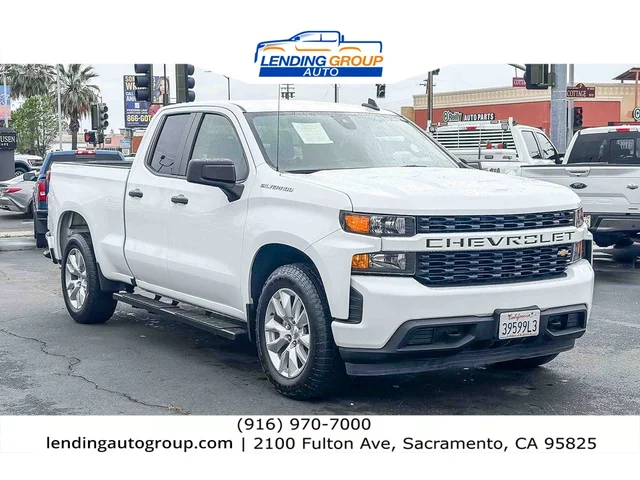 SEMINUEVOS CHEVROLET Silverado 1500 LTD at Lending Group Auto in Sacramento