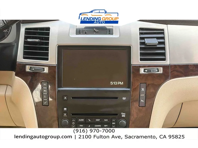 SEMINUEVOS CADILLAC Escalade at Lending Group Auto in Sacramento