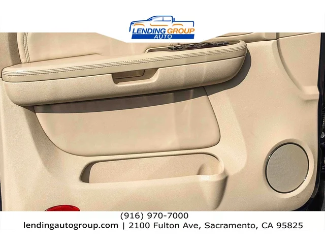 SEMINUEVOS CADILLAC Escalade at Lending Group Auto in Sacramento