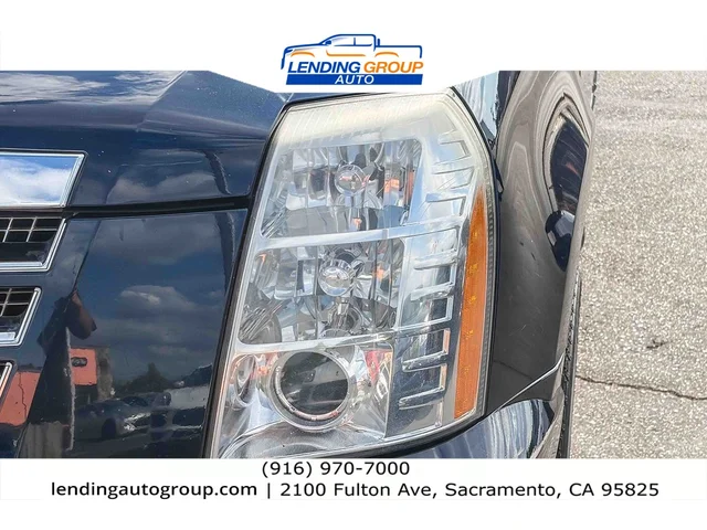 SEMINUEVOS CADILLAC Escalade at Lending Group Auto in Sacramento