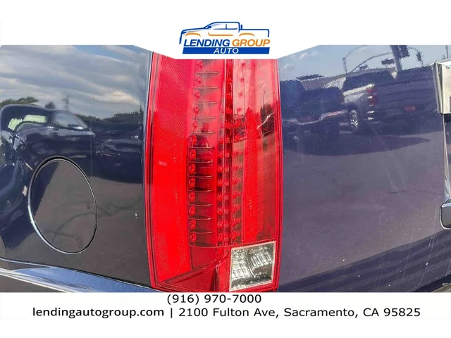 SEMINUEVOS CADILLAC Escalade at Lending Group Auto in Sacramento