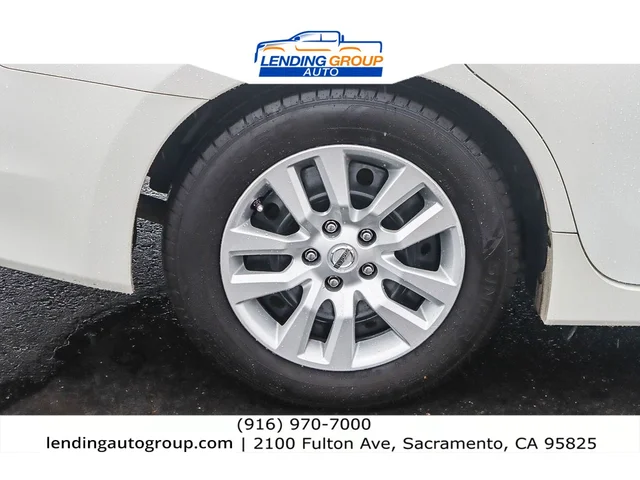 SEMINUEVOS NISSAN Altima at Lending Group Auto in Sacramento