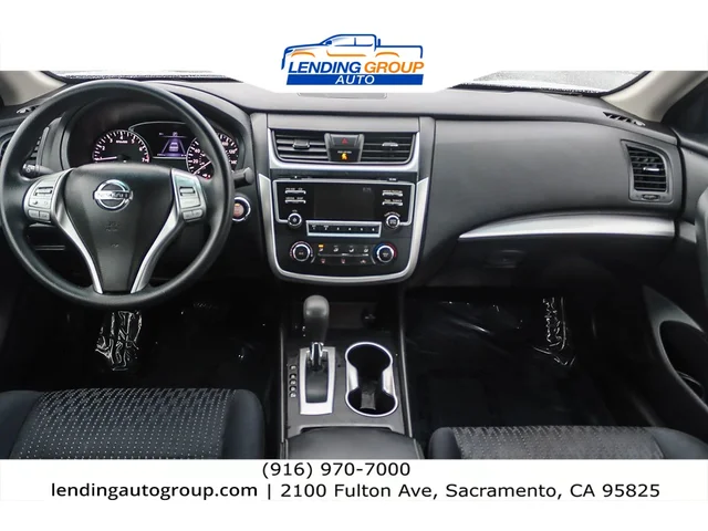 SEMINUEVOS NISSAN Altima at Lending Group Auto in Sacramento