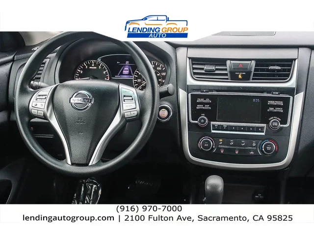 SEMINUEVOS NISSAN Altima at Lending Group Auto in Sacramento