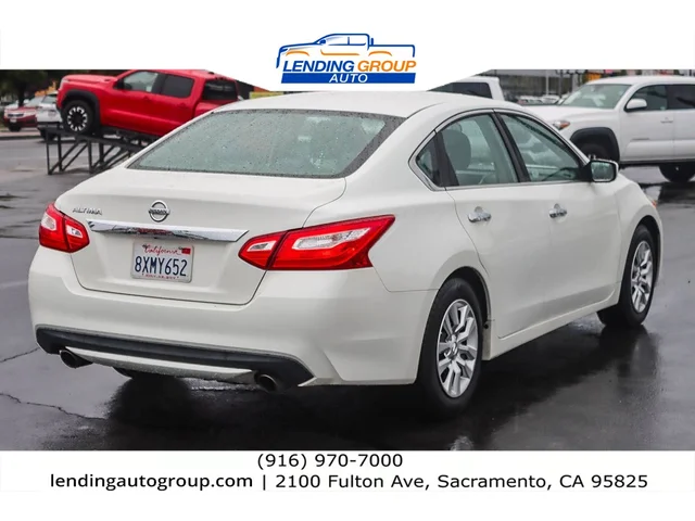 SEMINUEVOS NISSAN Altima at Lending Group Auto in Sacramento