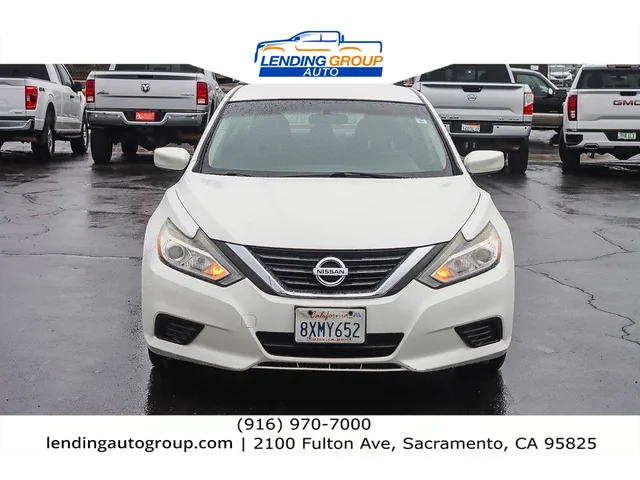 SEMINUEVOS NISSAN Altima at Lending Group Auto in Sacramento