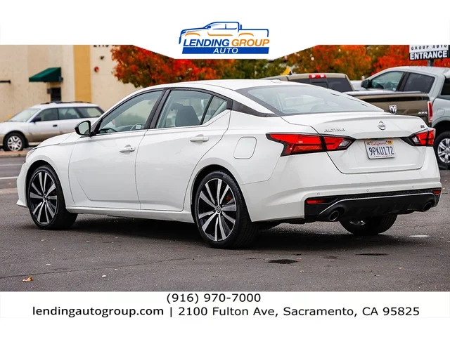 SEMINUEVOS NISSAN Altima at Lending Group Auto in Sacramento