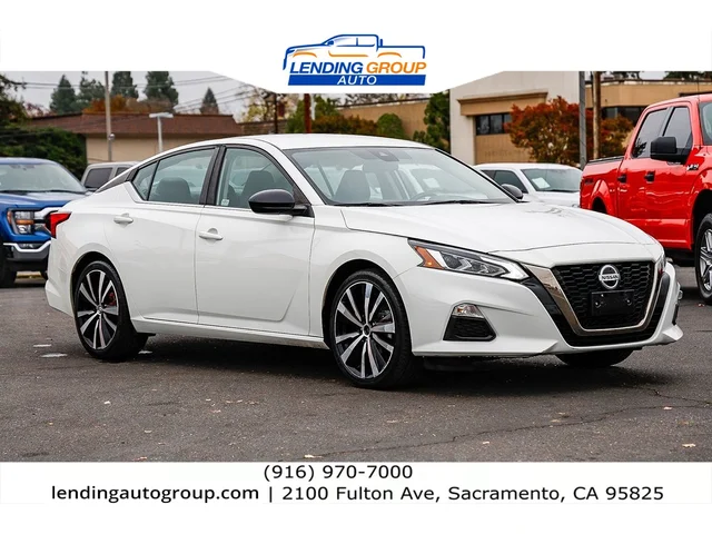 SEMINUEVOS NISSAN Altima at Lending Group Auto in Sacramento