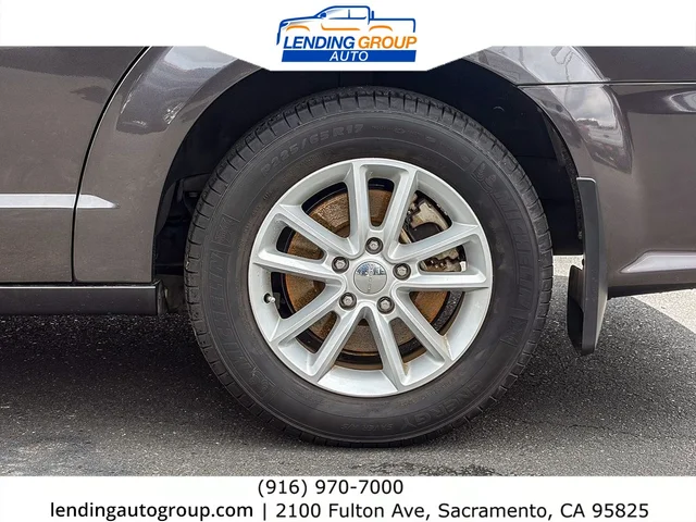 SEMINUEVOS DODGE Grand Caravan at Lending Group Auto in Sacramento