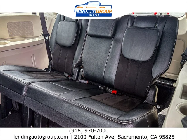 SEMINUEVOS DODGE Grand Caravan at Lending Group Auto in Sacramento