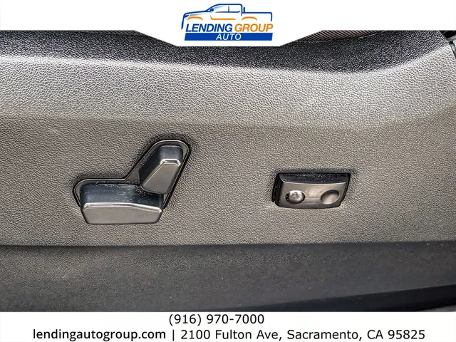 SEMINUEVOS DODGE Grand Caravan at Lending Group Auto in Sacramento